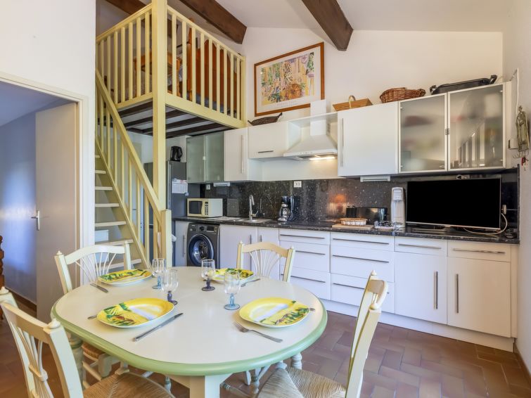 Search and Stay destination La Motte, Provence-Alpes-Côte d'Azur - France from AU$ 115. Le Clos d'Azur 1