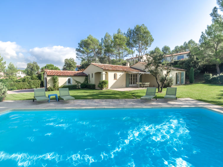 Vakantiehuis met open haard en privézwembad in La Motte en Provence in La Motte-en-Provence