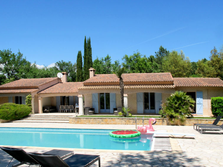 Search and Stay destination Bagnols-en-Forêt, Provence-Alpes-Côte d'Azur - France from AU$ 465. Villa Surya (BEF175)