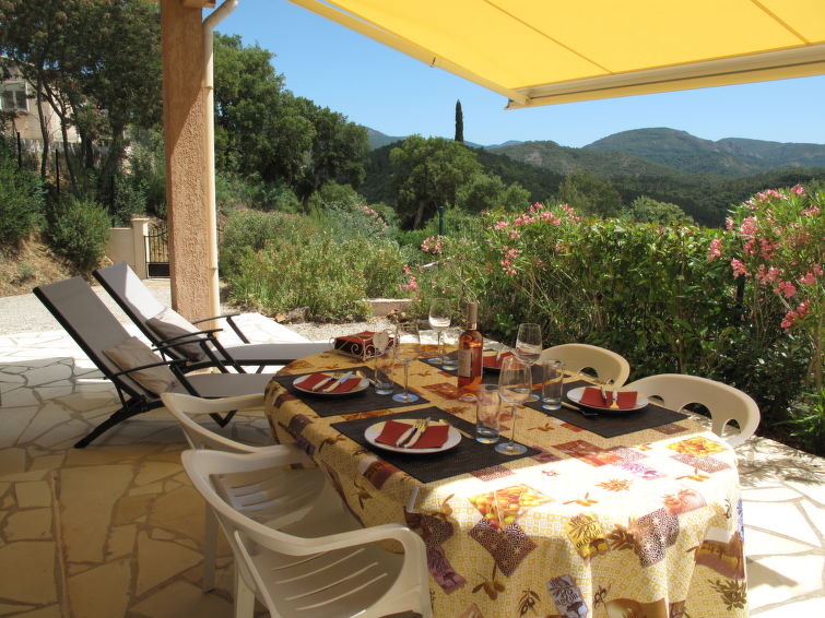 Search and Stay destination Le Muy, Provence-Alpes-Côte d'Azur - France from AU$ 167. Marie-Julie