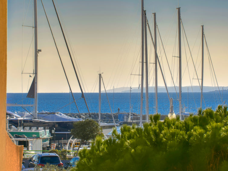Search and Stay destination Fréjus, Provence-Alpes-Côte d'Azur - France from AU$ 181. Le Capitole