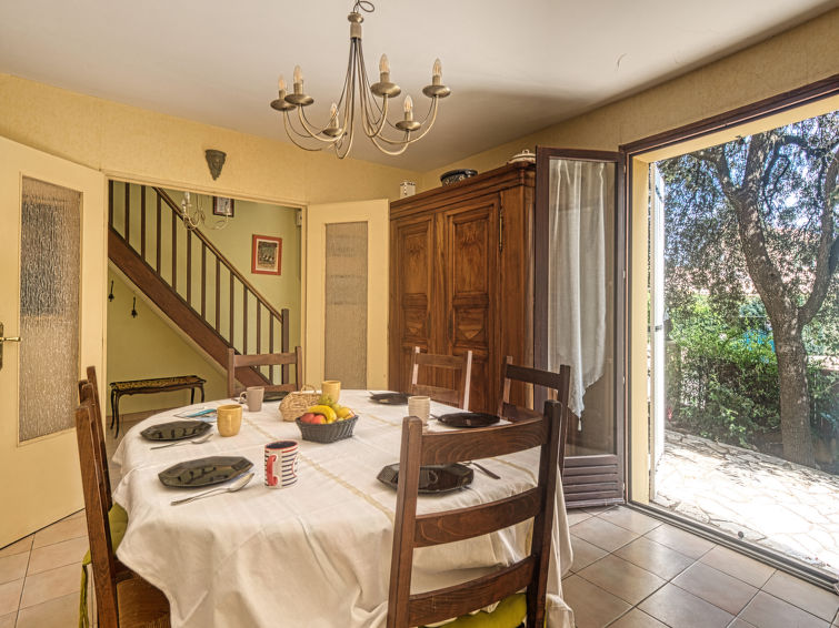 Search and Stay destination Fréjus, Provence-Alpes-Côte d'Azur - France from AU$ 200. Le Counillier