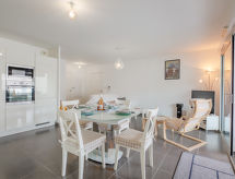 Modern appartement Le Newport in Fréjus, op 900m van het strand - thumbnail 1