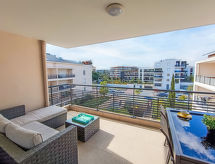 Modern appartement aan de Côte d'Azur, vlakbij strand en jachthaven - thumbnail 1