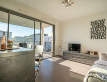 Modern appartement bij de jachthaven van Port Fréjus - thumbnail 6