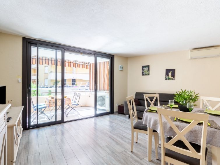 Search and Stay destination Fréjus, Provence-Alpes-Côte d'Azur - France from AU$ 226. La Miougrano