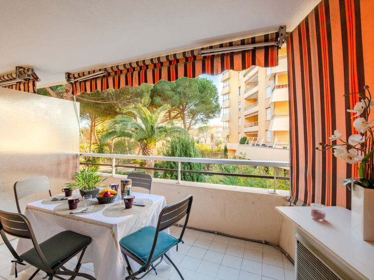 Search and Stay destination Fréjus, Provence-Alpes-Côte d'Azur - France from AU$ 226. La Miougrano