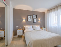 Luxe appartement op 150m van strand en jachthaven in Port Fréjus - thumbnail 4