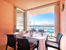 Licht appartement op 200m van strand en haven in Fréjus - thumbnail 4