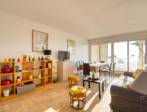 Appartement Cap Hermes: Direct aan zee in Port Fréjus met zwembad - thumbnail 4