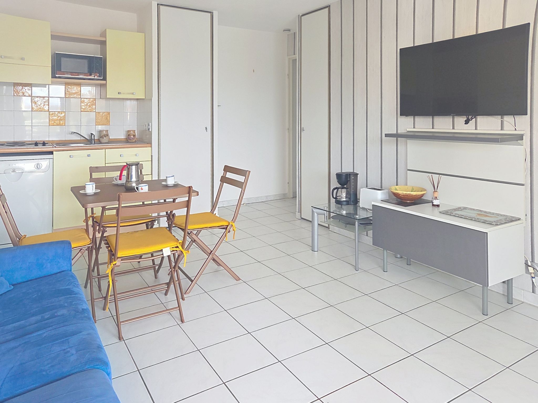 Photo of Le Consul