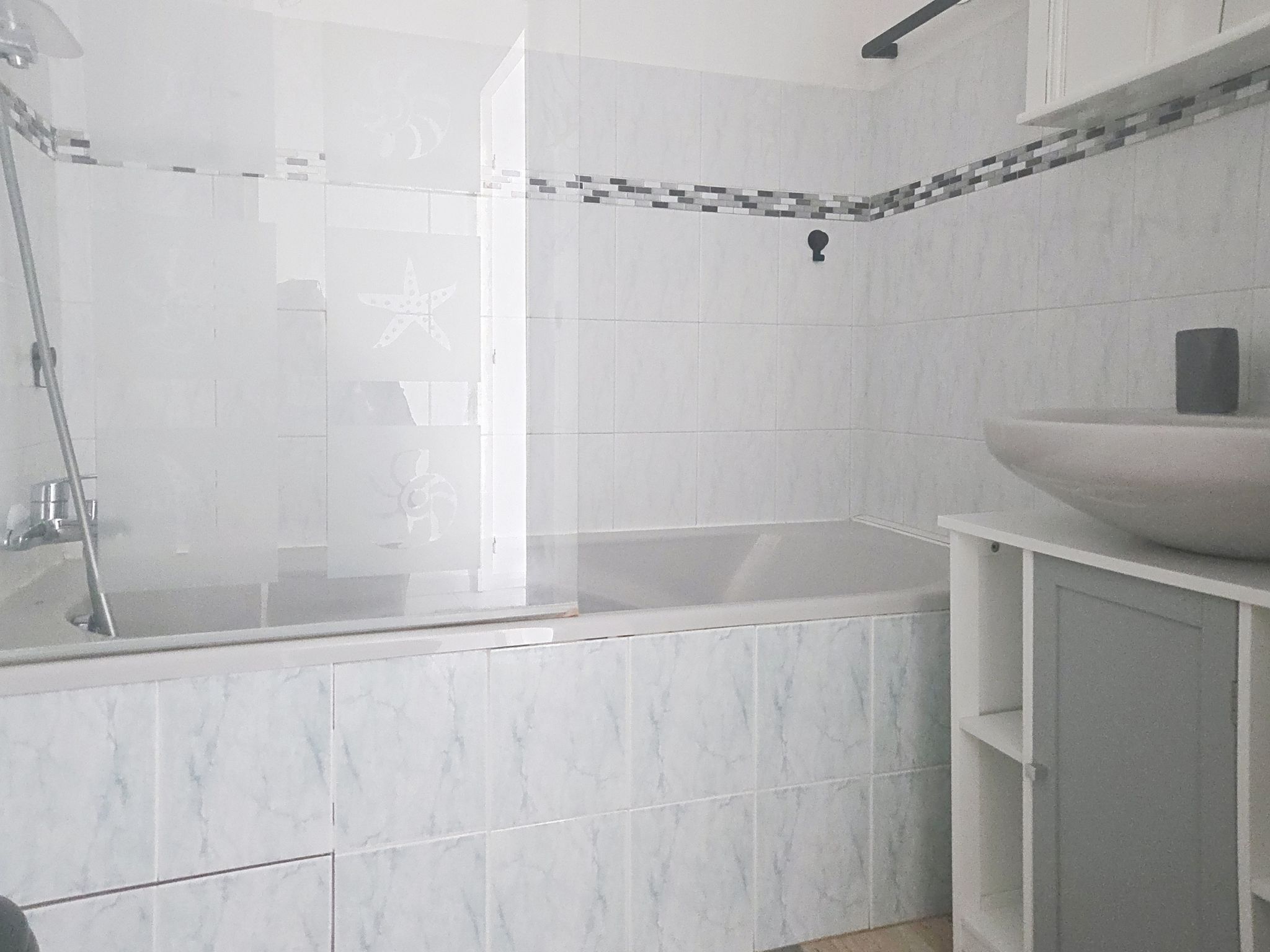 Photo of Le Consul