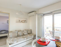 Op 400 m van zee: sfeervol appartement in Port Fréjus - thumbnail 4