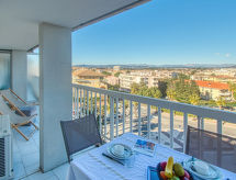 Op 400 m van zee: sfeervol appartement in Port Fréjus - thumbnail 2