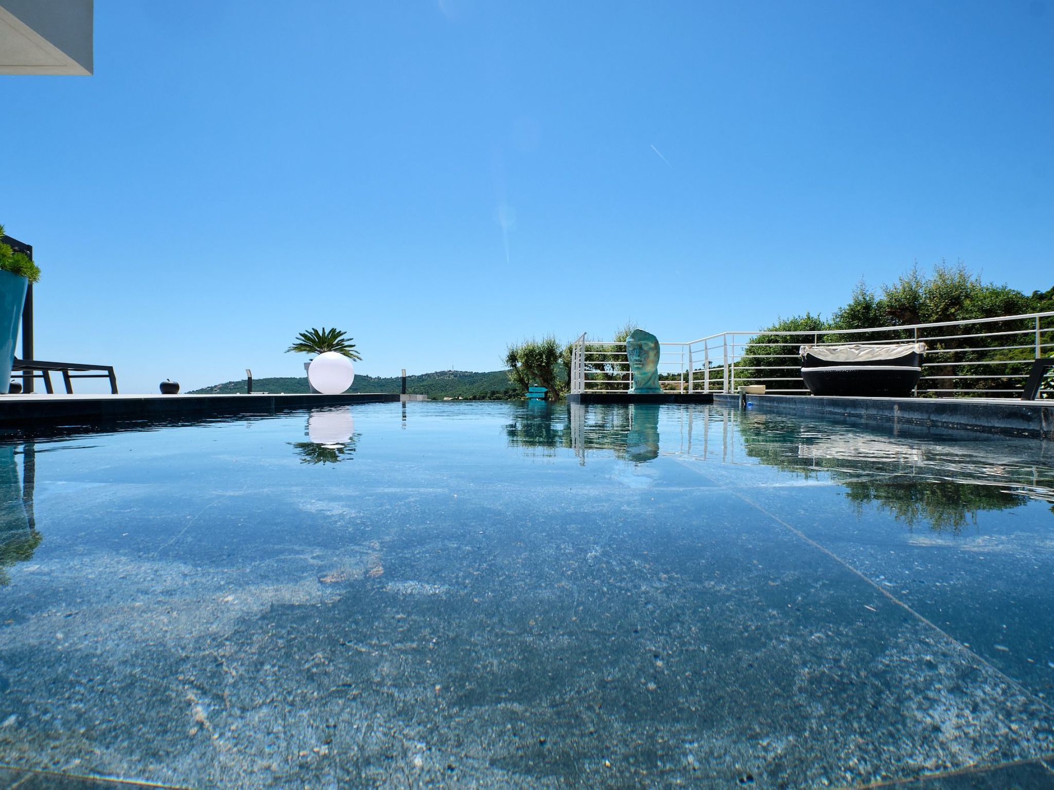 950m vom Meer, herrlicher MEERESBLICK, Pool, Jacuzzi-Dedans