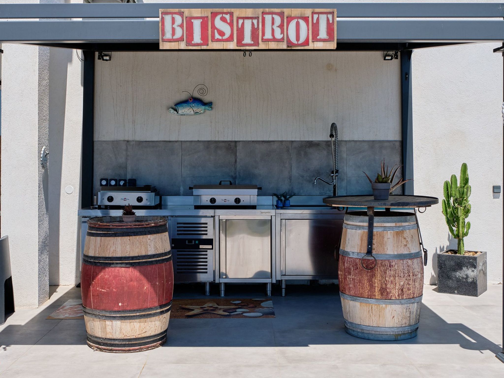 950m vom Meer, herrlicher MEERESBLICK, Pool, Jacuzzi-Dedans