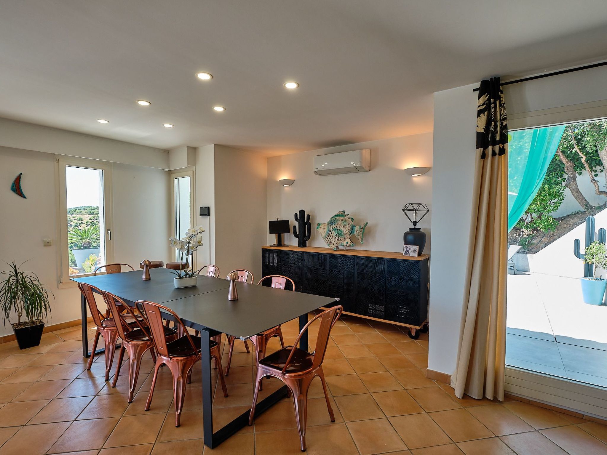 950m vom Meer, herrlicher MEERESBLICK, Pool, Jacuzzi-Dedans