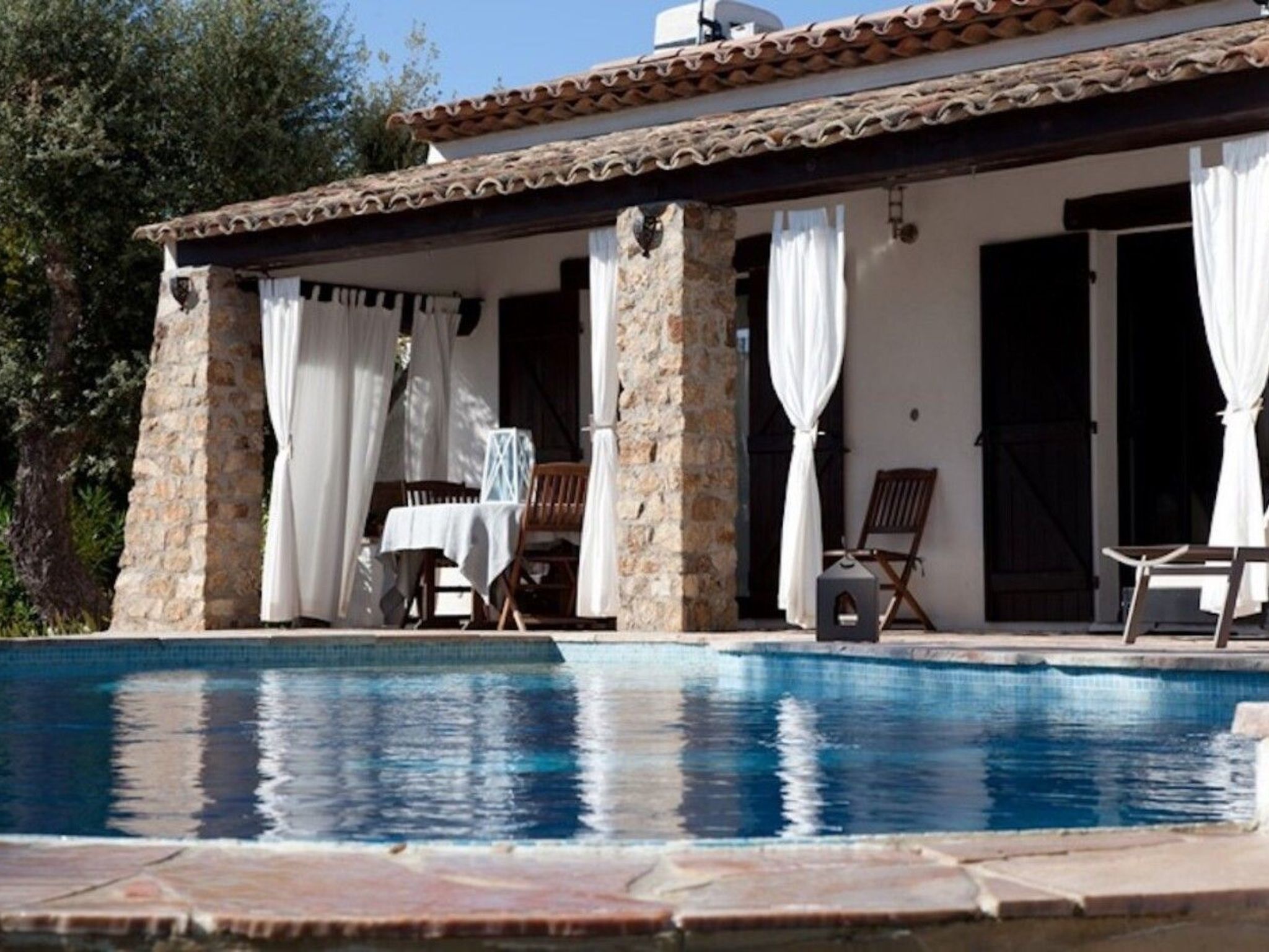 Herrliche Villa mit Meerblick, Pool, 400m vom Meer entfernt-Drinnen