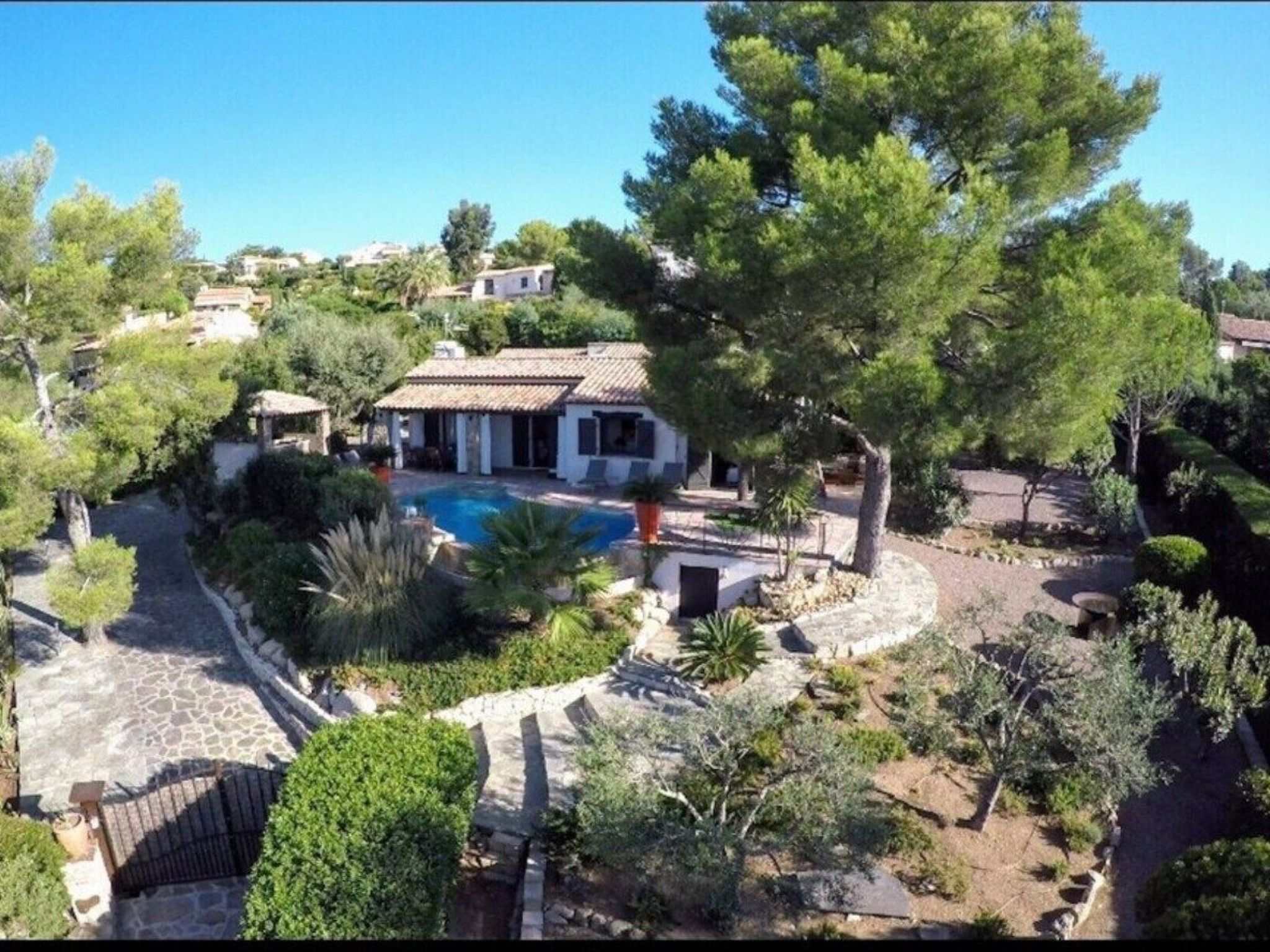 Herrliche Villa mit Meerblick, Pool, 400m vom Meer entfernt-Drinnen