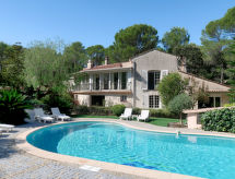 Luxe villa met privézwembad op 6 km van het strand in Fréjus - thumbnail 1
