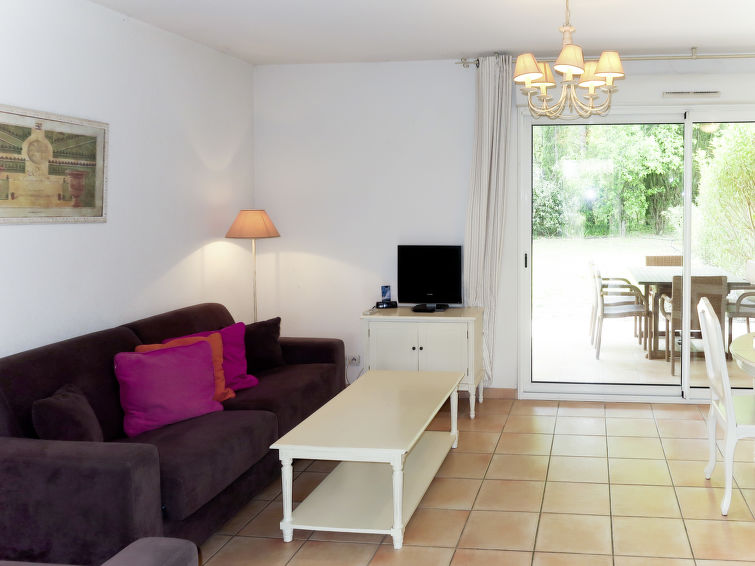 Search and Stay destination Montauroux, Provence-Alpes-Côte d'Azur - France from AU$ 135. Les Bastides des Chaumettes (MTA131)