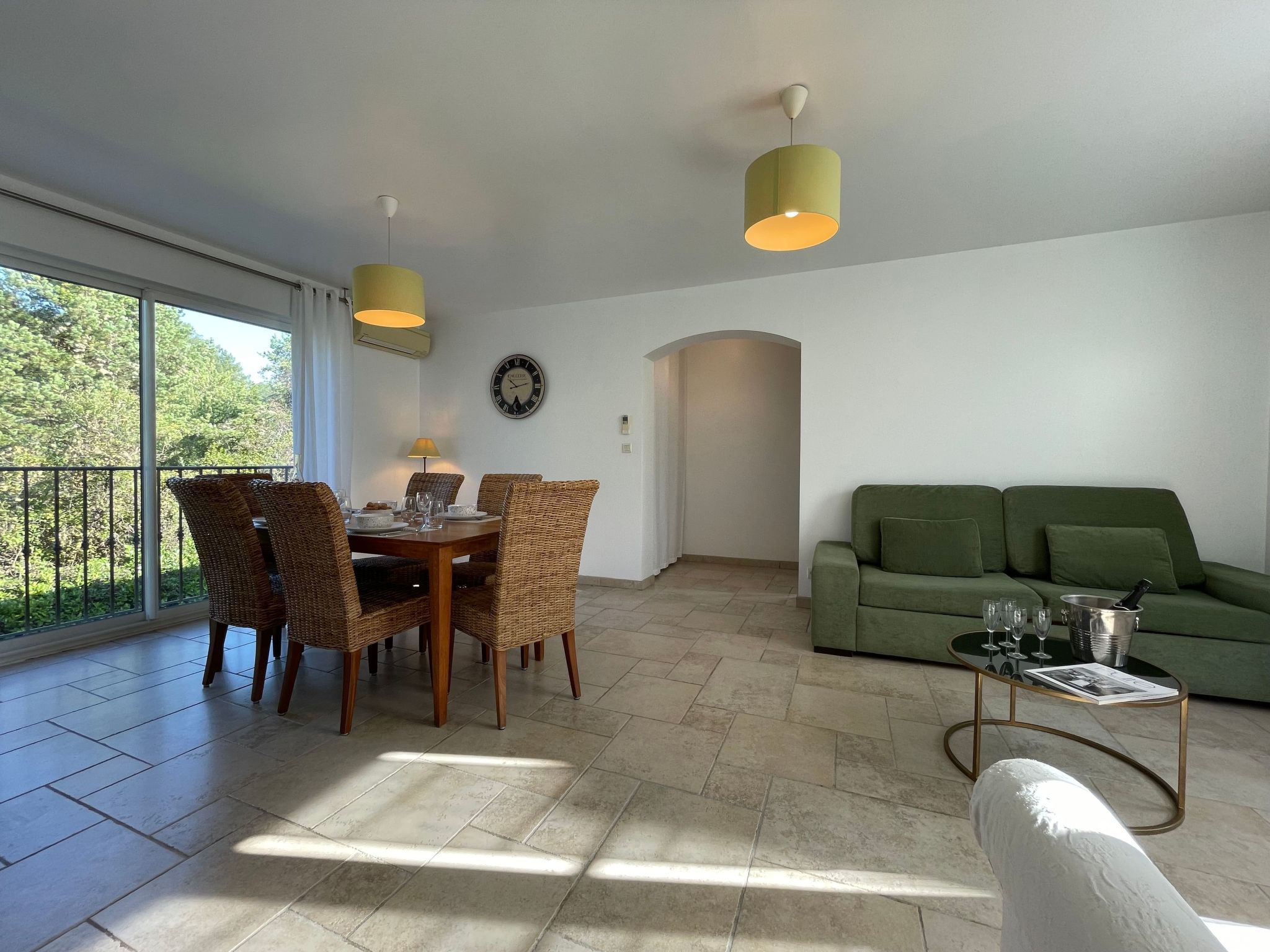 Gemütliche Ferienwohnung mit Pool-Binnen