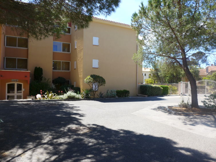 Search and Stay destination Fréjus, Provence-Alpes-Côte d'Azur - France from AU$ 187. Le Panama