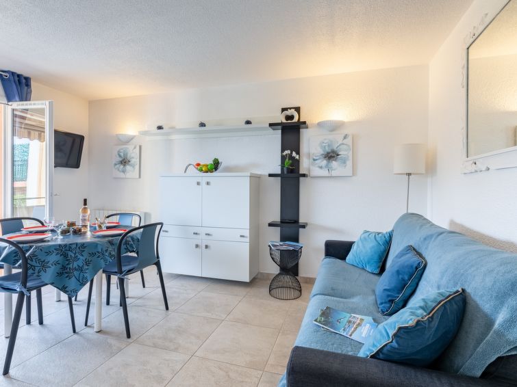 Search and Stay destination Fréjus, Provence-Alpes-Côte d'Azur - France from AU$ 170. La Nuit de Mai