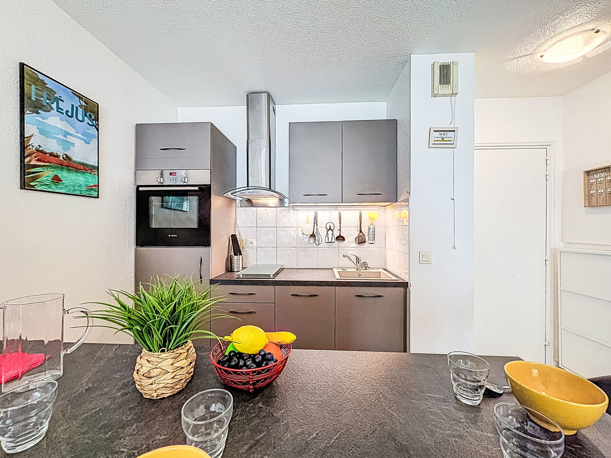 Appartement Les Calanques du Parc – Cuisine et coin repas, photo 12 sur 46
