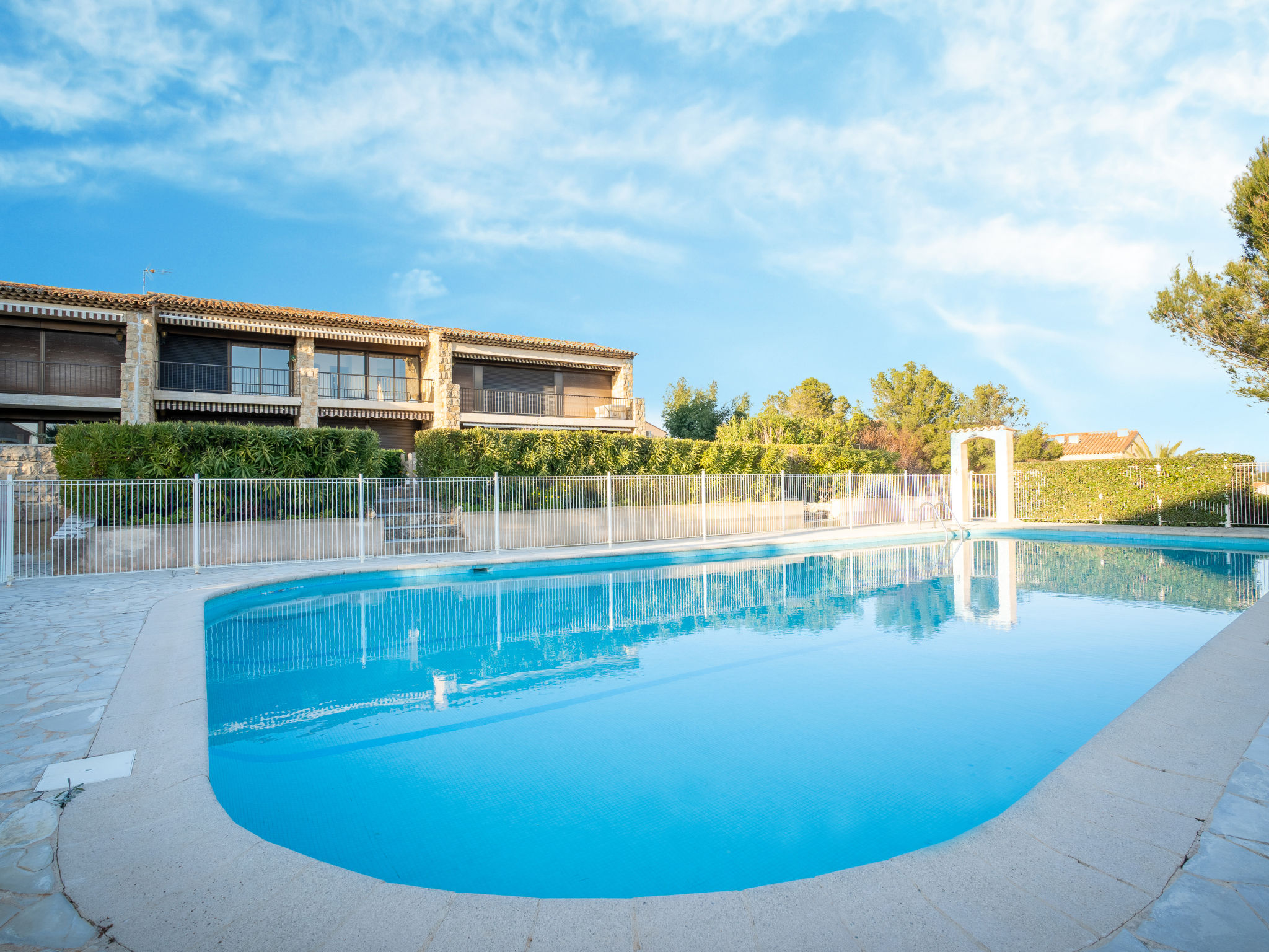 Les Maures de l'Esterel — Pool Outdoor (3 of 52)