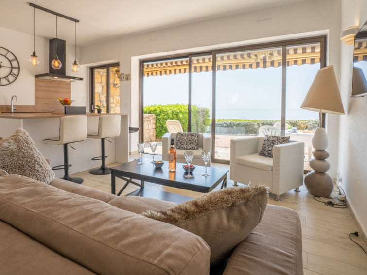 Search and Stay, undefined in undefined. Gallery position 4