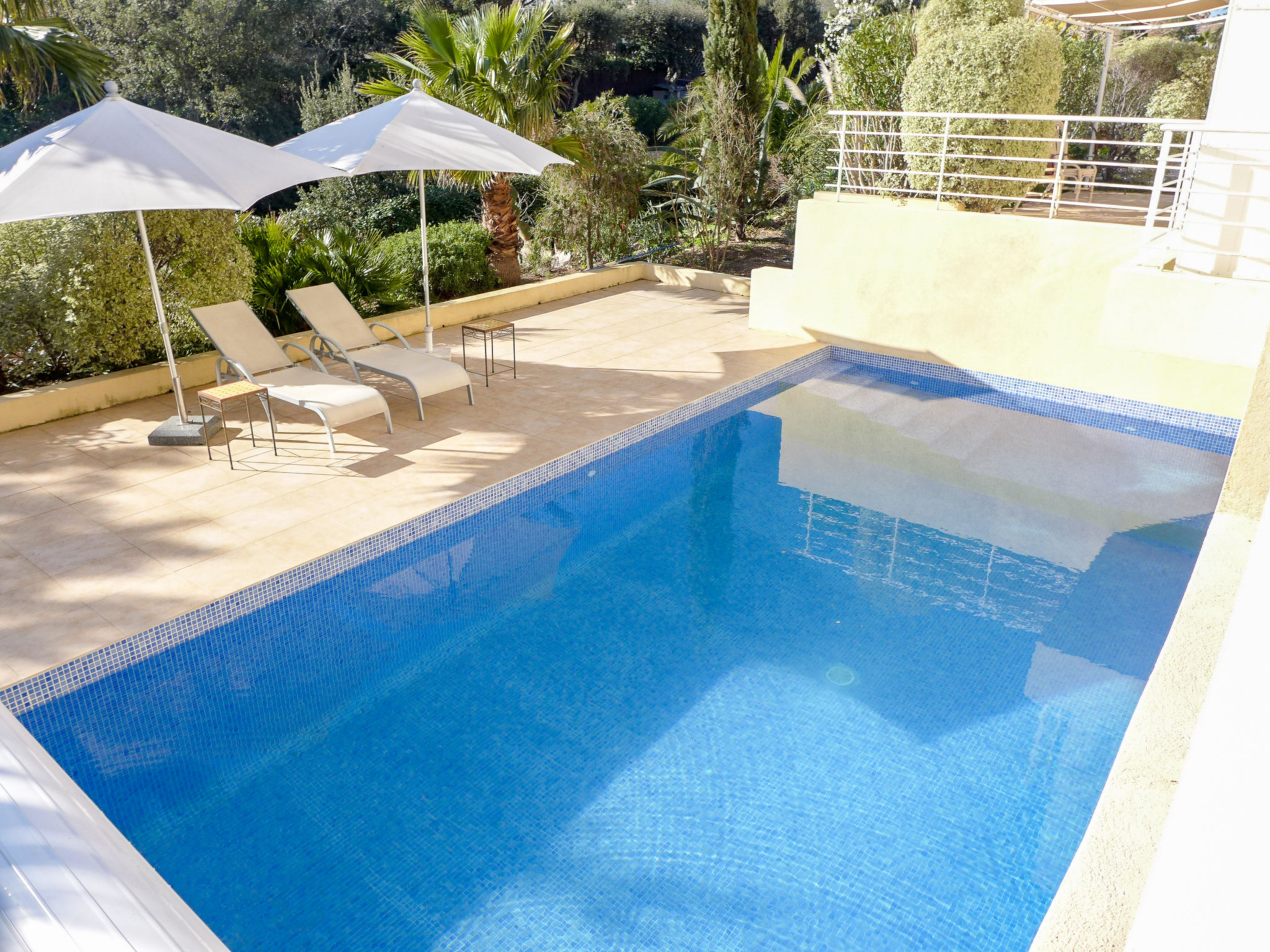 Appartement Le Corelly – Piscine extérieure, photo 13 sur 37