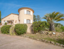 Ferienhaus L'Escarpe des Arbousiers