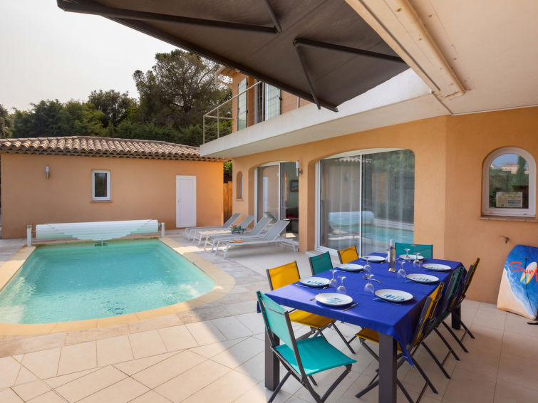 Search and Stay destination Fréjus, Provence-Alpes-Côte d'Azur - France from AU$ 538. Plein Sud