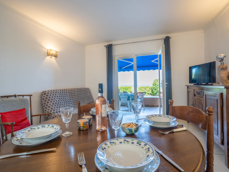 Search and Stay destination Roquebrune-sur-Argens, Provence-Alpes-Côte d'Azur - France from AU$ 182. Les Mouettes