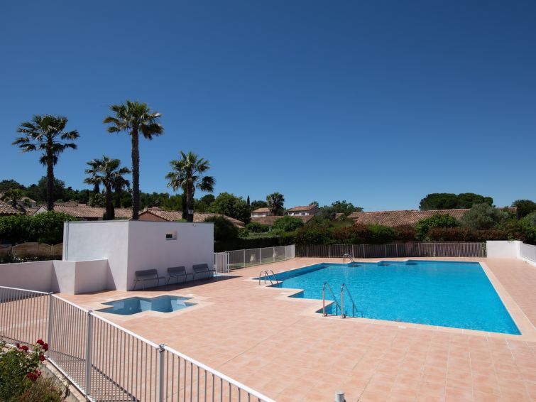 Vakantiehuis op 200m van de golfbaan in Roquebrune sur Argens in Roquebrune sur Argens
