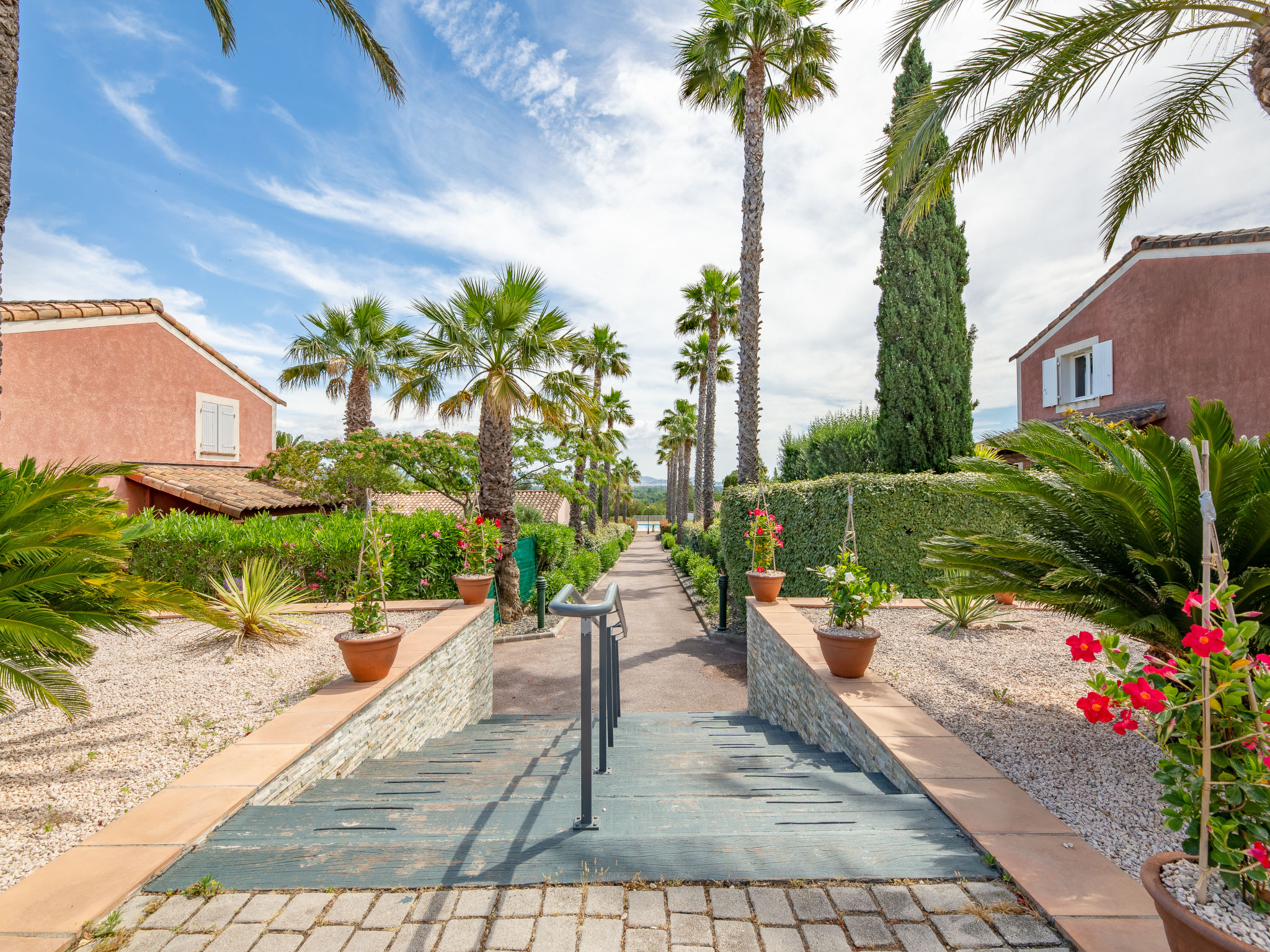 Le Green Village-Dehors