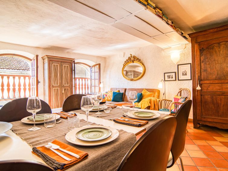 Search and Stay destination Roquebrune-sur-Argens, Provence-Alpes-Côte d'Azur - France from AU$ 194. La Roq
