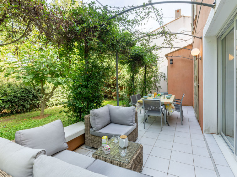 Ruim vakantiehuis voor 8 personen in Roquebrune sur Argens in Roquebrune sur Argens