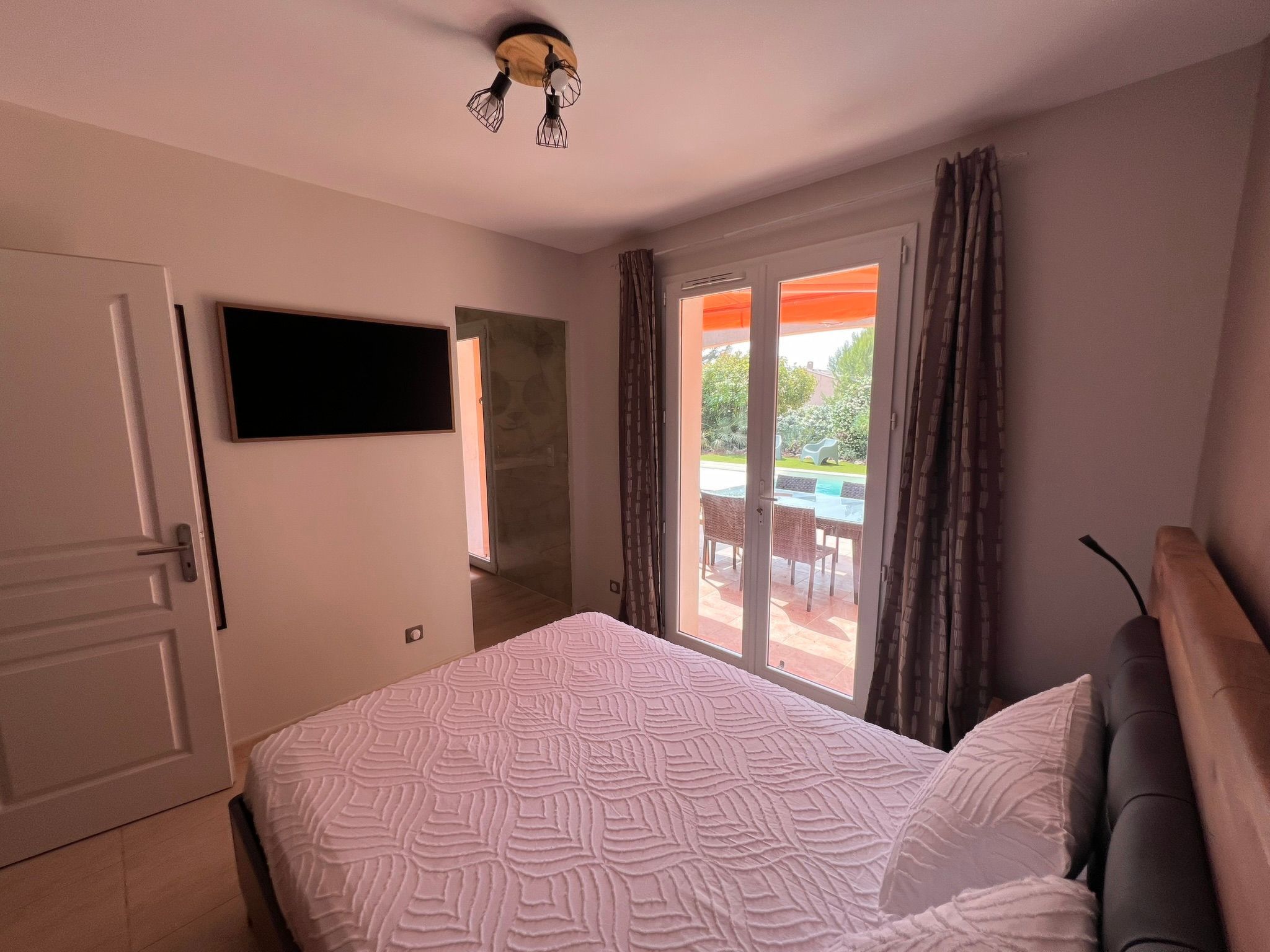 Villa 3 Schlafzimmer beheizter Pool privater Jacuzzi-Binnen