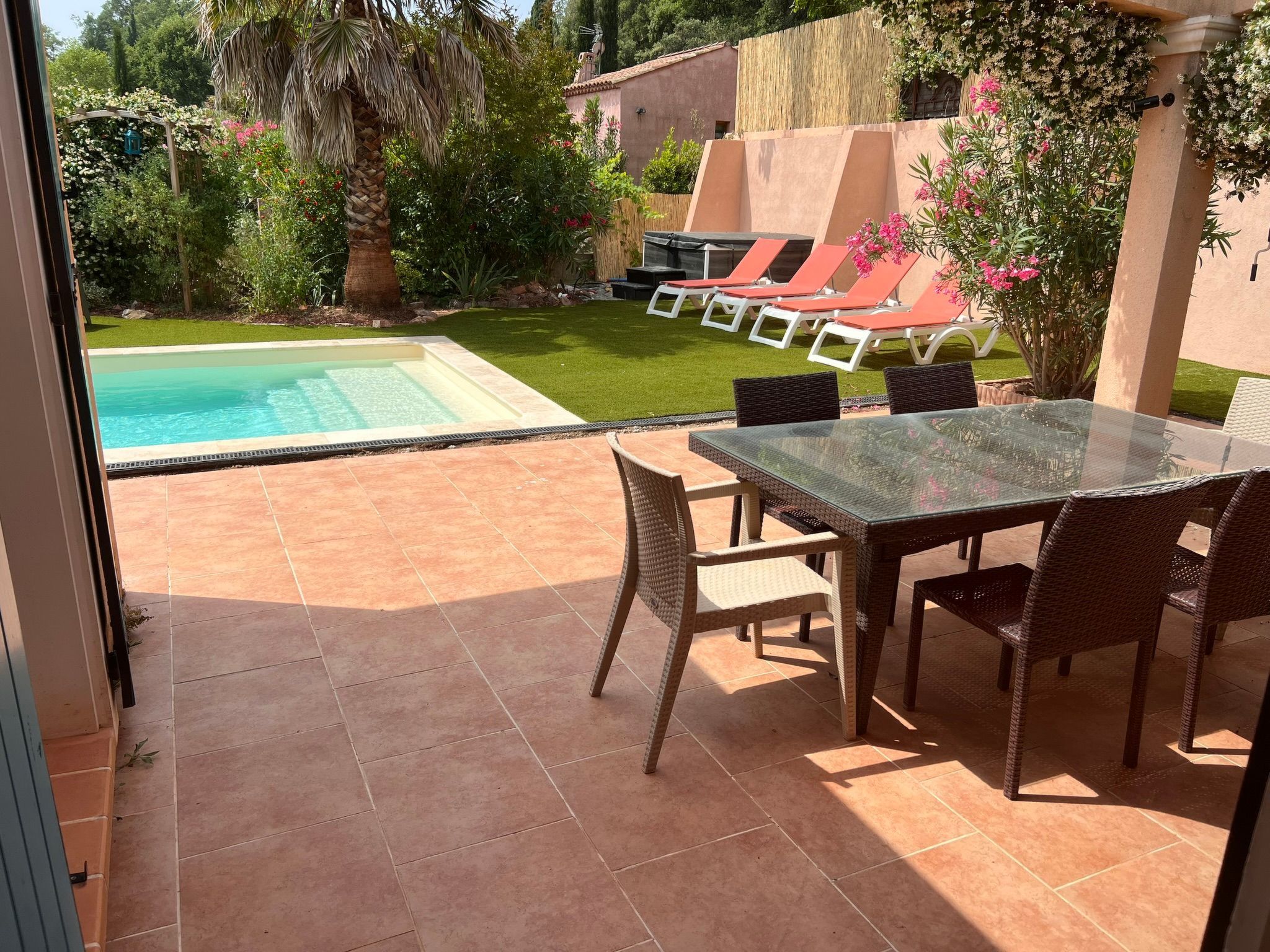 Villa 3 Schlafzimmer beheizter Pool privater Jacuzzi-Binnen