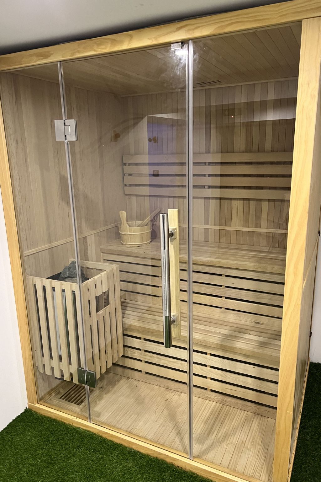 Mit eigenem Pool-Binnen