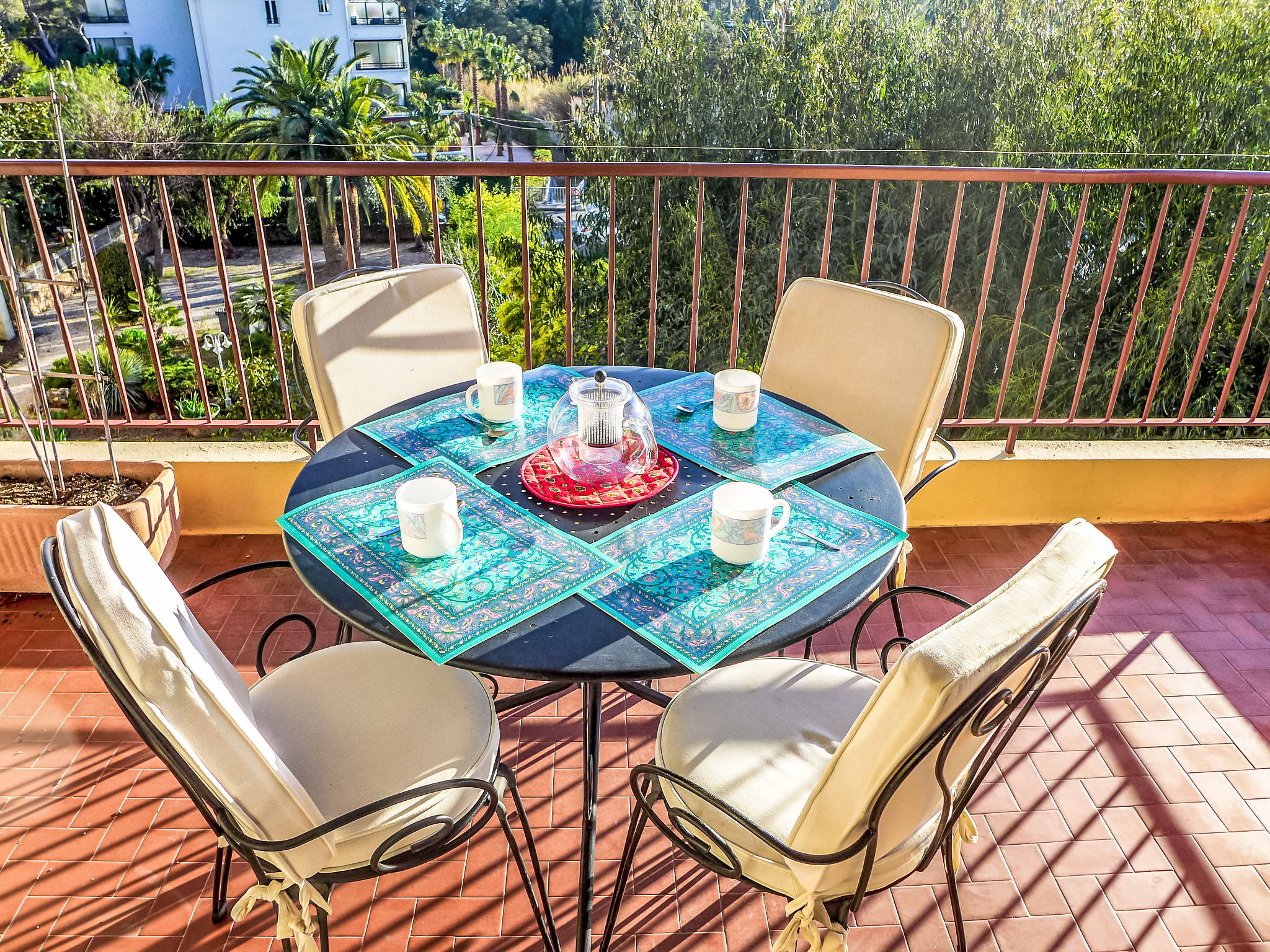 Photo of Boulouris Mimosa