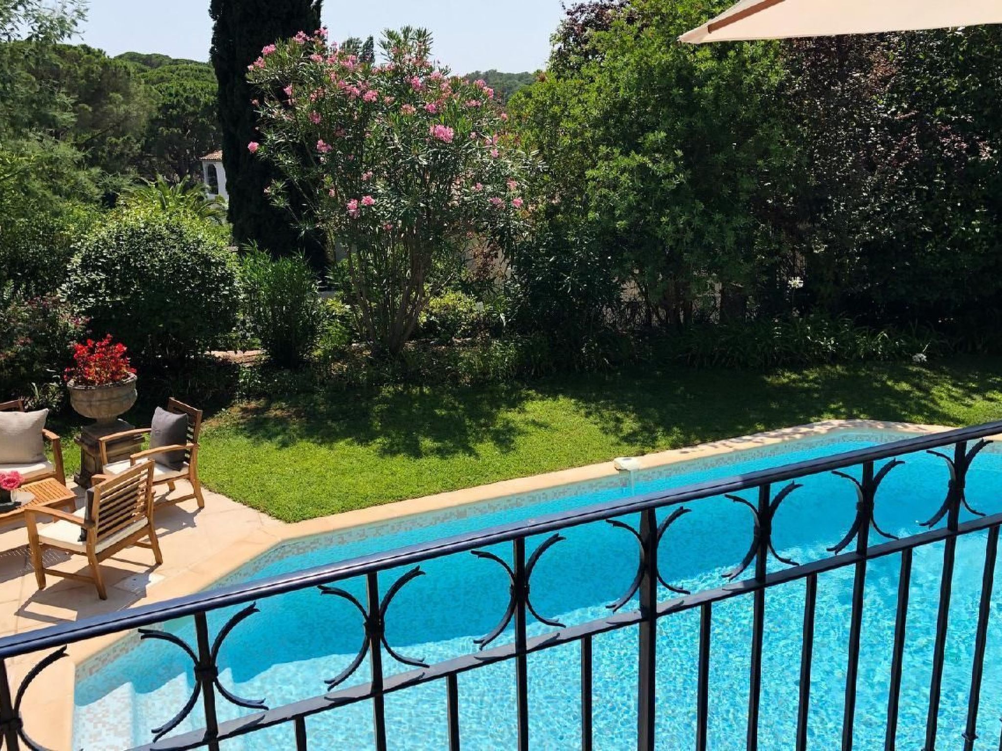 Charmante Villa mit Pool und Golfplatz-Binnen