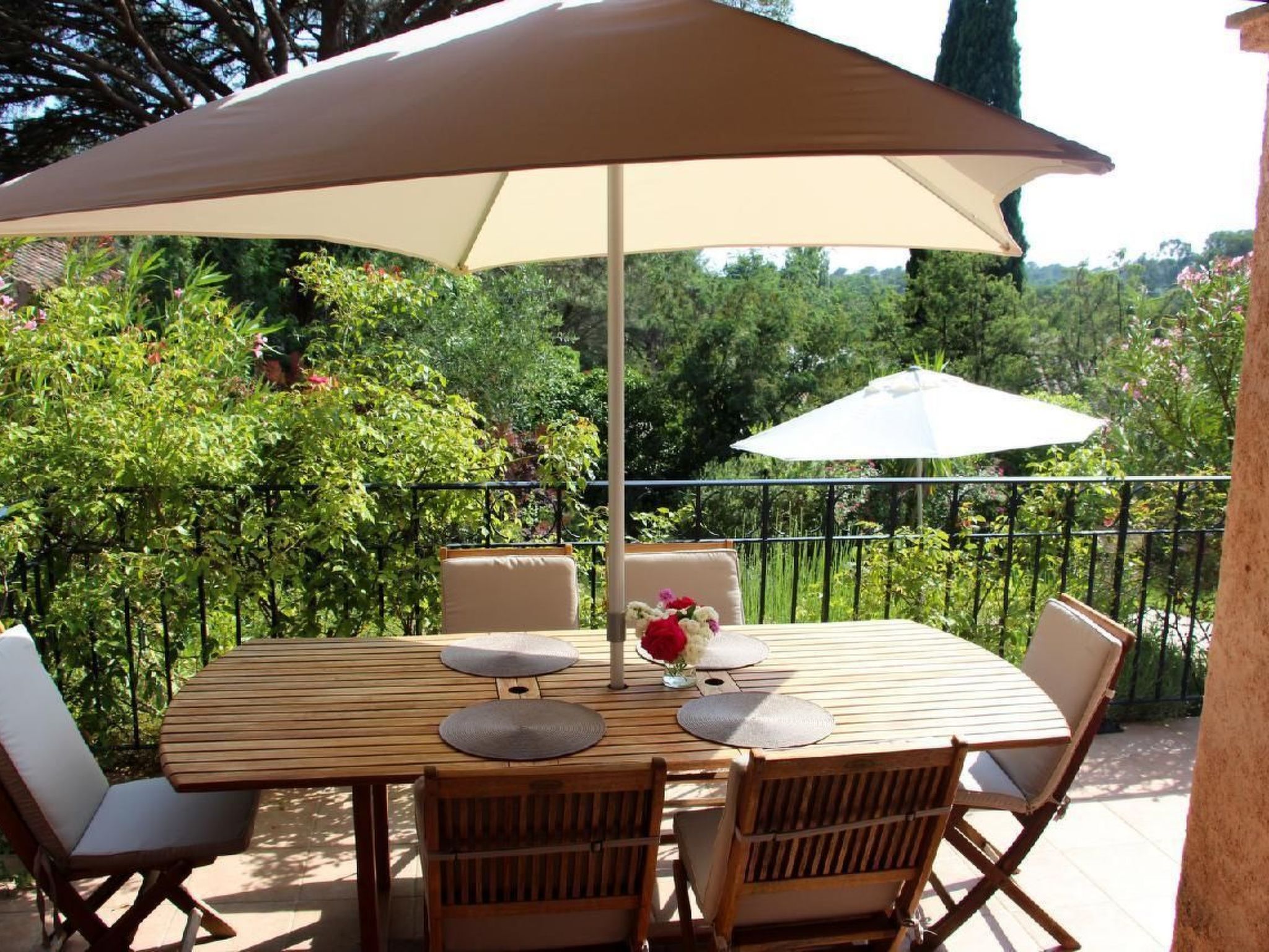 Charmante Villa mit Pool und Golfplatz-Binnen