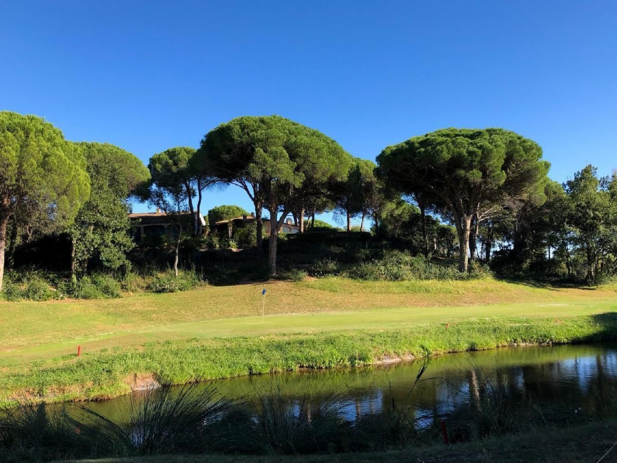 Charmante Villa mit Pool und Golfplatz-Binnen