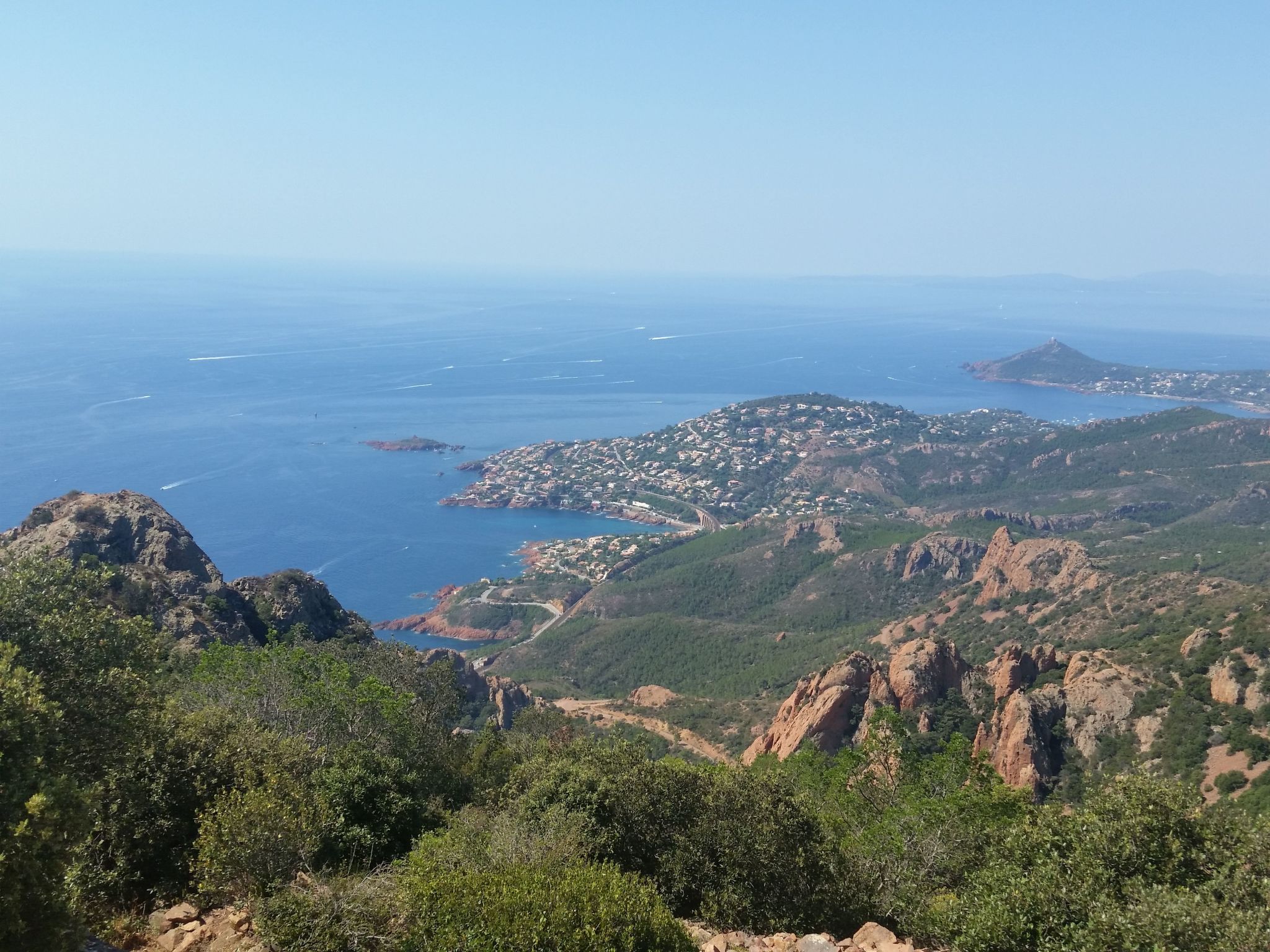 Die Sonne der Côte d'Azur-Binnen