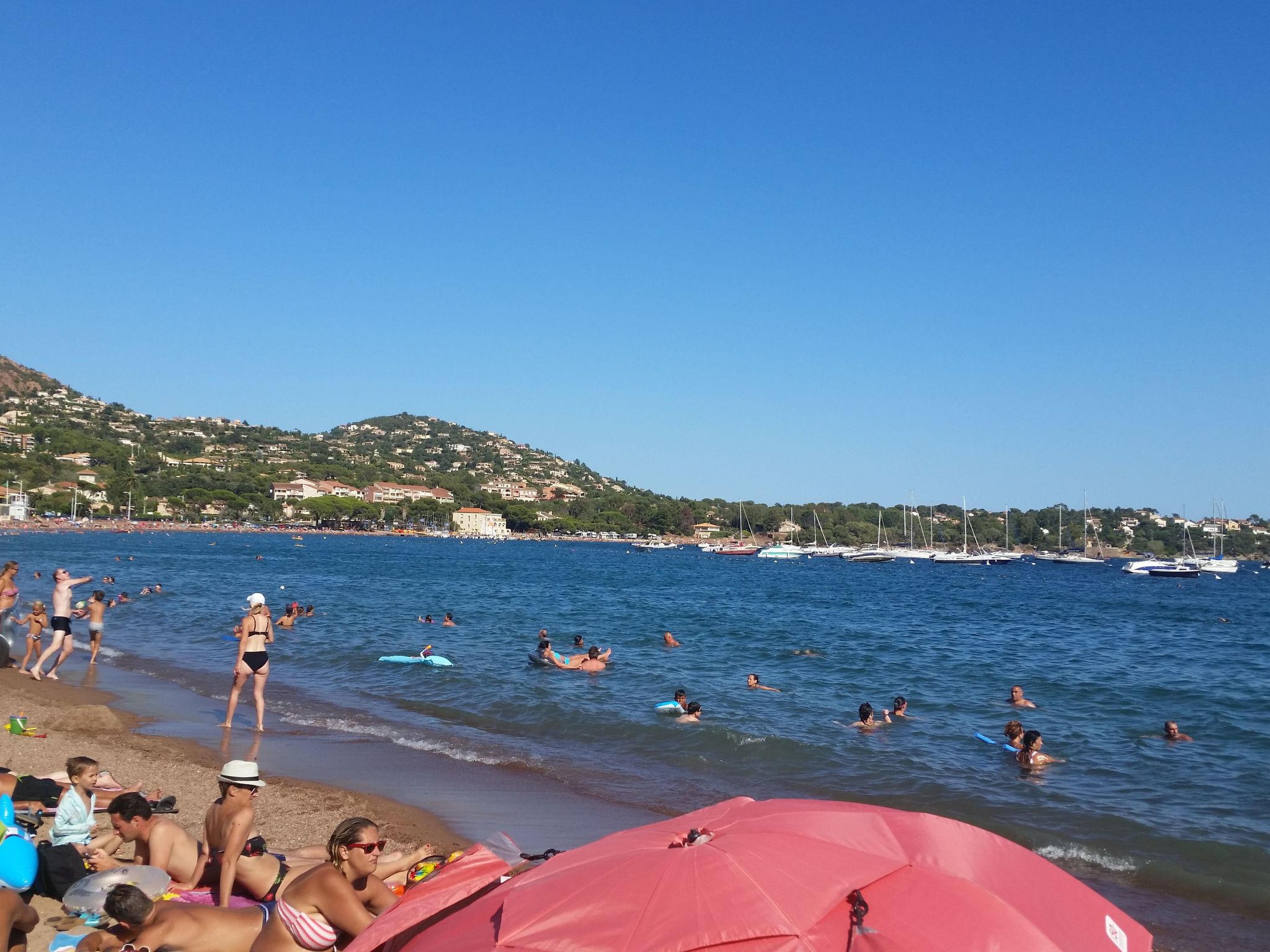 Die Sonne der Côte d'Azur-Binnen