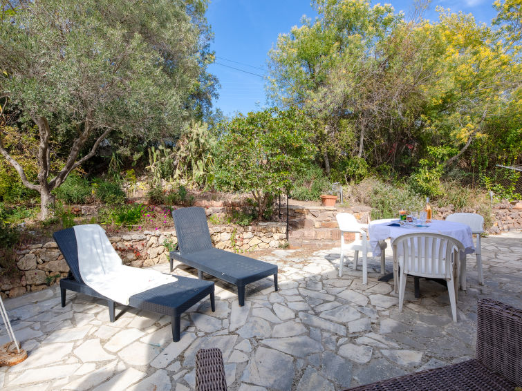 Search and Stay destination Saint-Raphaël, Provence-Alpes-Côte d'Azur - France from AU$ 378. Villa Mont Soleil