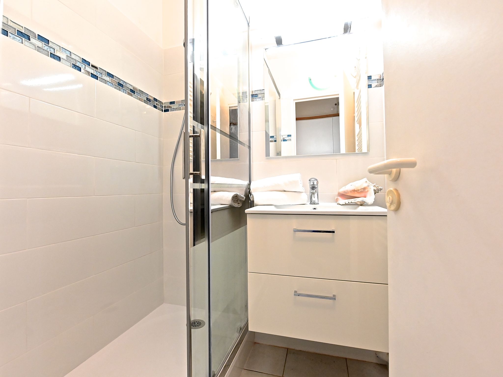 Photo of Le Village (C4221)